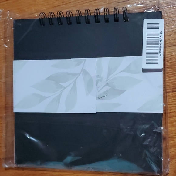 Wedding planner book - Picture 2 of 2